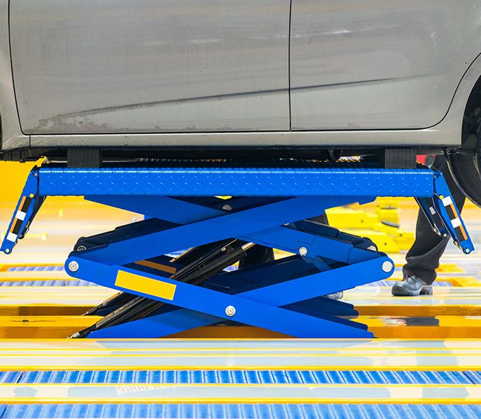 How Does a Scissor Lift Work