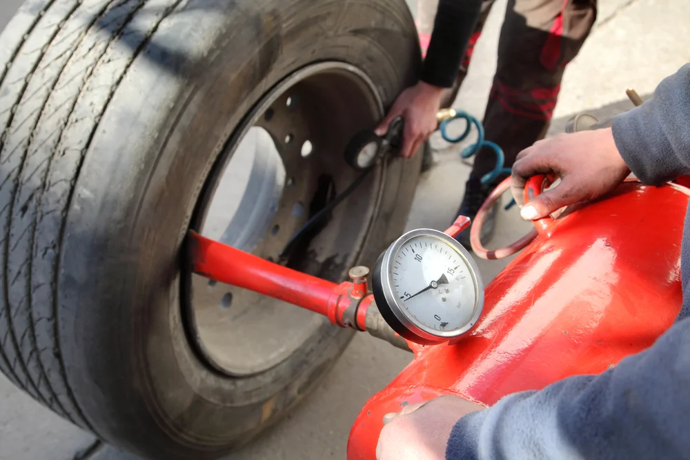 Bead seater, tire changer bead blaster systems
